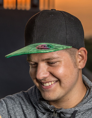 Result Headwear Bronx Flat Glitter Peak Snapback Cap