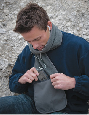 Result Winter Essentials Zip-Pocket Fleece Scarf